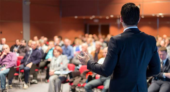 Курсы ораторского искусства: кому они подходят?
